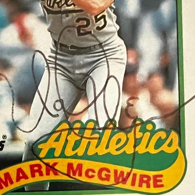 1989 Mark McGwire Baseball Card Autographed 