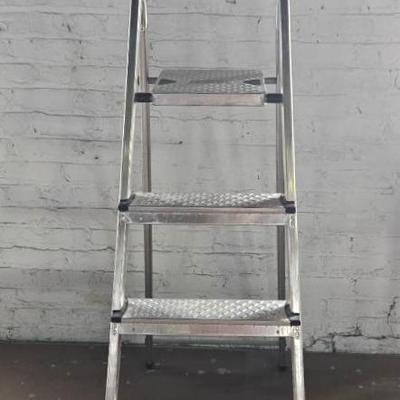 Leifhert 68" Tall  Aluminum Folding Ladder