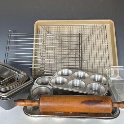 Bakeware With Antique Rolling Pin