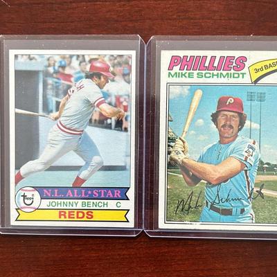 1977 Topps Baseball Cards. Mike Schmidt and Johnny Bench