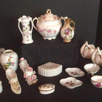 Auction Lot Description: Assorted Decorative Porcelain – 23 Pieces