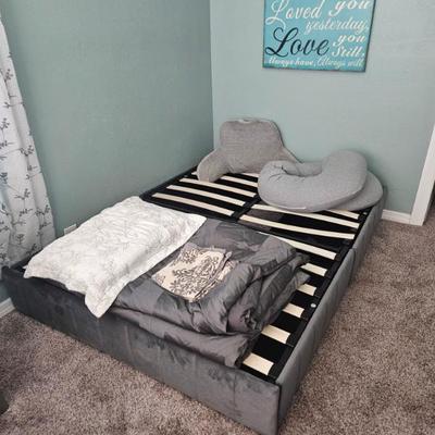 Slat Bed with Drawers