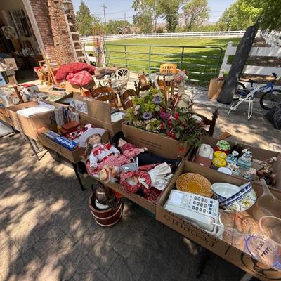 Estate sale photo