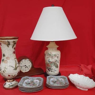 Mid-Size Lamp, Floral Pattern Appetizer Plates, Floral Pattern Vase, Deep Dish, Wooden Clock