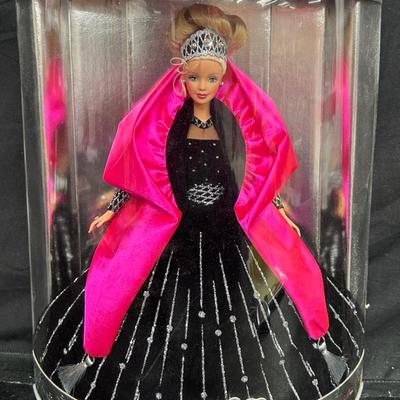 1998 Special Edition “Happy Holidays” Barbie