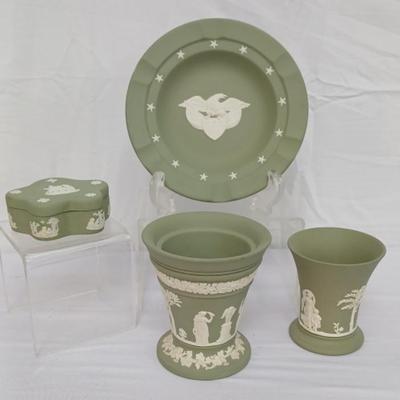 Pentifoil Scalloped & Posy Pot Sage Jasperware Wedgwood 