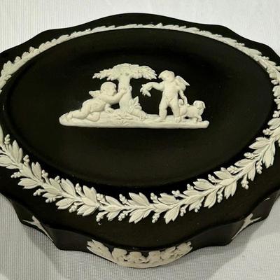 Wedgwood Jasperware Oval Jewelry Dish “Angels with Dog” (1960)