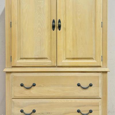 Broyhill Premier Collection, Armoire