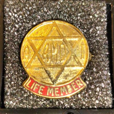 Jewish Armdi Life Member Gold Filled Pin 2.73g