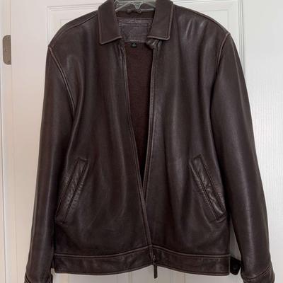 Roundtree & Yorke Brown Leather Jacket Size Medium