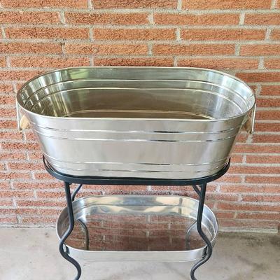 Beverage Tub With Stand