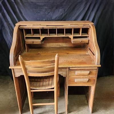 Roll Top Desk With Chair