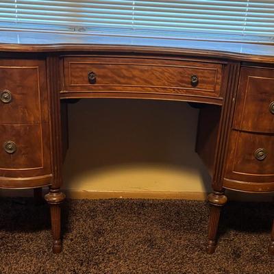 Vanity With Mirror 