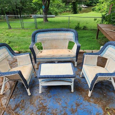 Wicker Coversation Pit