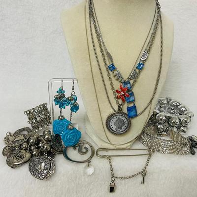 Vintage Fashion Jewelry 