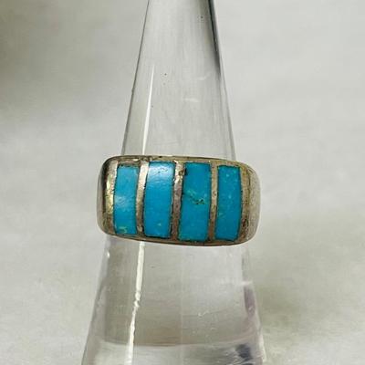 Unmarked Silver and Turquoise Ring 
