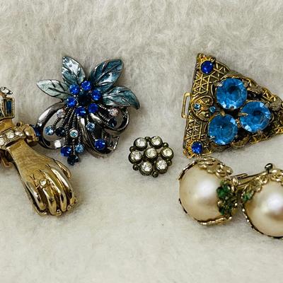 Assortment of Vintage Jewelry and Accessories 