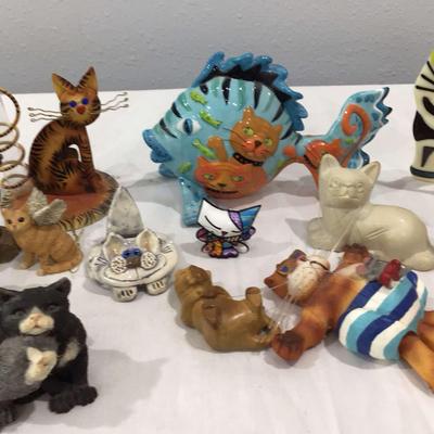 Cat Figurines 