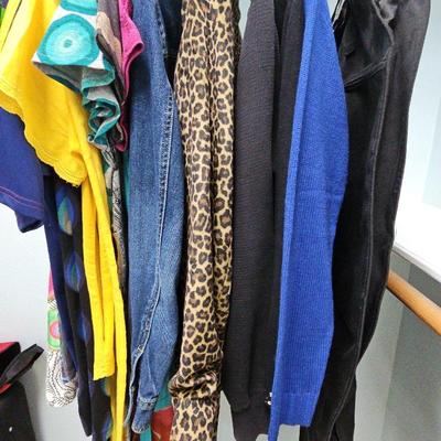 Size MD Women's Clothes 