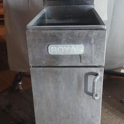 LG9012 Royal Commercial / Industrial Deep Fryer - Gas - Natura $1,000.00 