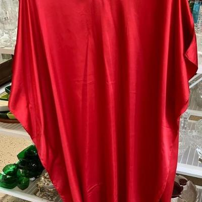 Ashro free size red v neck satin tunic aaa2603 34.99 AAA Vintage Shop 9017 Airline HWY New Orleans LA 70118 By Appointment 10-4 M-S