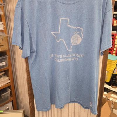 Vintage 2014 US Men's Claycourt Champions Unisex Gray T-Shirt, Large. JEN8027 14.99