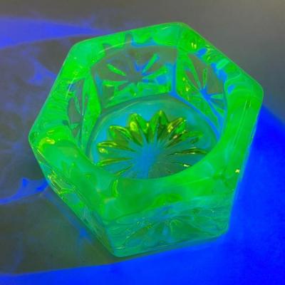 Antique 1920's 1.75 x 1 inch Pressed Uranium Glass Open Salt Cellar AAA2345
