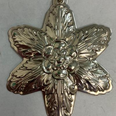2004 Lunt Sterling Silver "Happy Holidays" Snowflake Ornament AAA2494 $60.00 