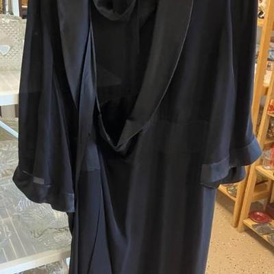 Bloomingdale's Long Sleeve Size 20W 100_ Silk Wrap Dress AAA2587 $50.00  Airline HWY New Orleans LA 70118 By Appointment 10-4 M-S