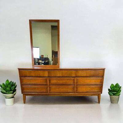 Lot #94 Mid Century Modern Harmony House Cherry 9 Drawer Dresser with Mirror