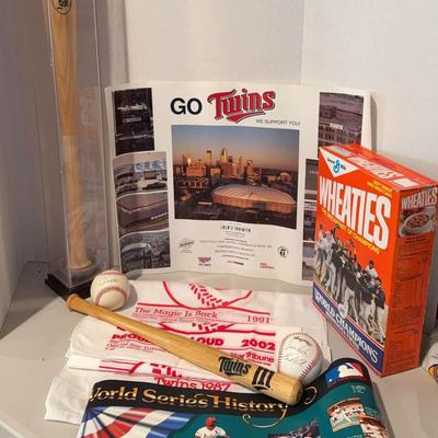 Twins Memorabilia (some Items Are Signed)