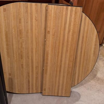 Extendable Oval Card Table