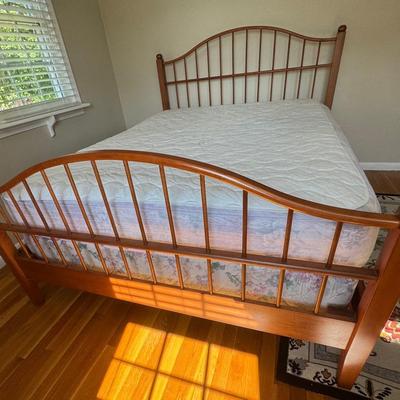 Queen Maple Bed 