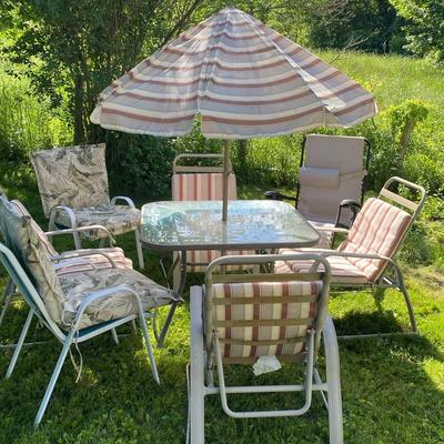 Patio Furniture, Table, Umbrella, & Chairs 