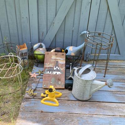 Mystery Lot For The Garden
