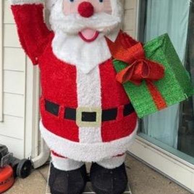 7’ Light Up Santa 