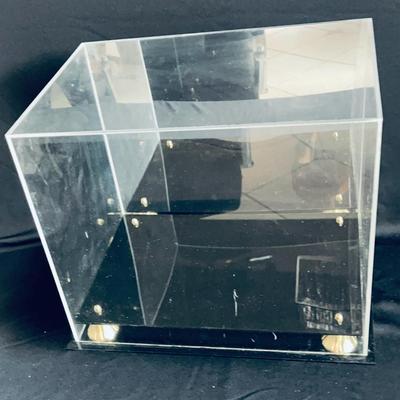 Deluxe Acrylic Helmet Box With Mirror (II)