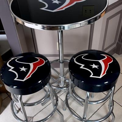 Texans Pub Table With 4 Bar Stools 