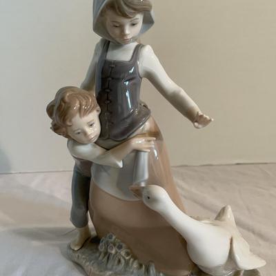 Lladró Girl with Boy & Goose #5033