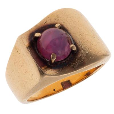 Star Ruby, 14k Yellow Gold Ring