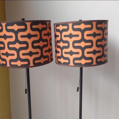 PAIR OF MID-CENTURY STYLE FLOOR LAMPS