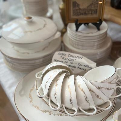 ROYAL DOULTON
