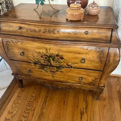 BOMBAY STYLE CHEST