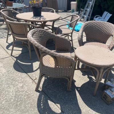 OUTDOOR FURNITURE