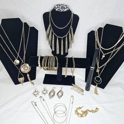 Gold Tone Fashion Jewelry 