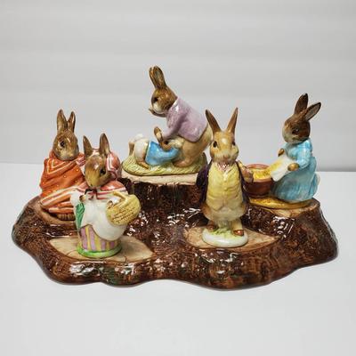 Beswick Beatrix Potter Figurines With Tree Stump Base Lot 1