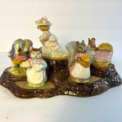 Beswick Beatrix Potter Figurines With Tree Stump Base Lot 4