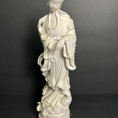 Vintage Parslaine Blanc de Chine Quan Yin Statue – 15" Tall, #7118