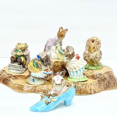 Beswick Beatrix Potter Figurines With Tree Stump Base Lot 2