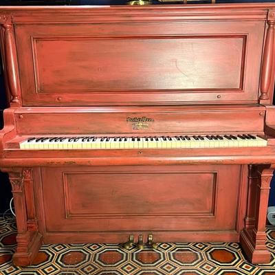 Piano 60X27X56.5”
